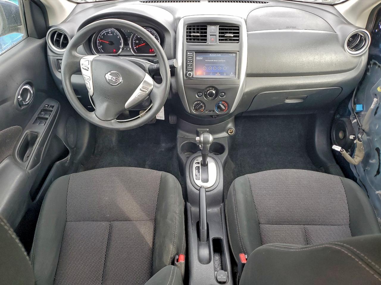 2019 NISSAN VERSA S photo 8