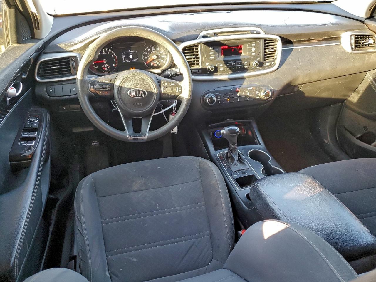 2016 KIA SORENTO LX photo 8