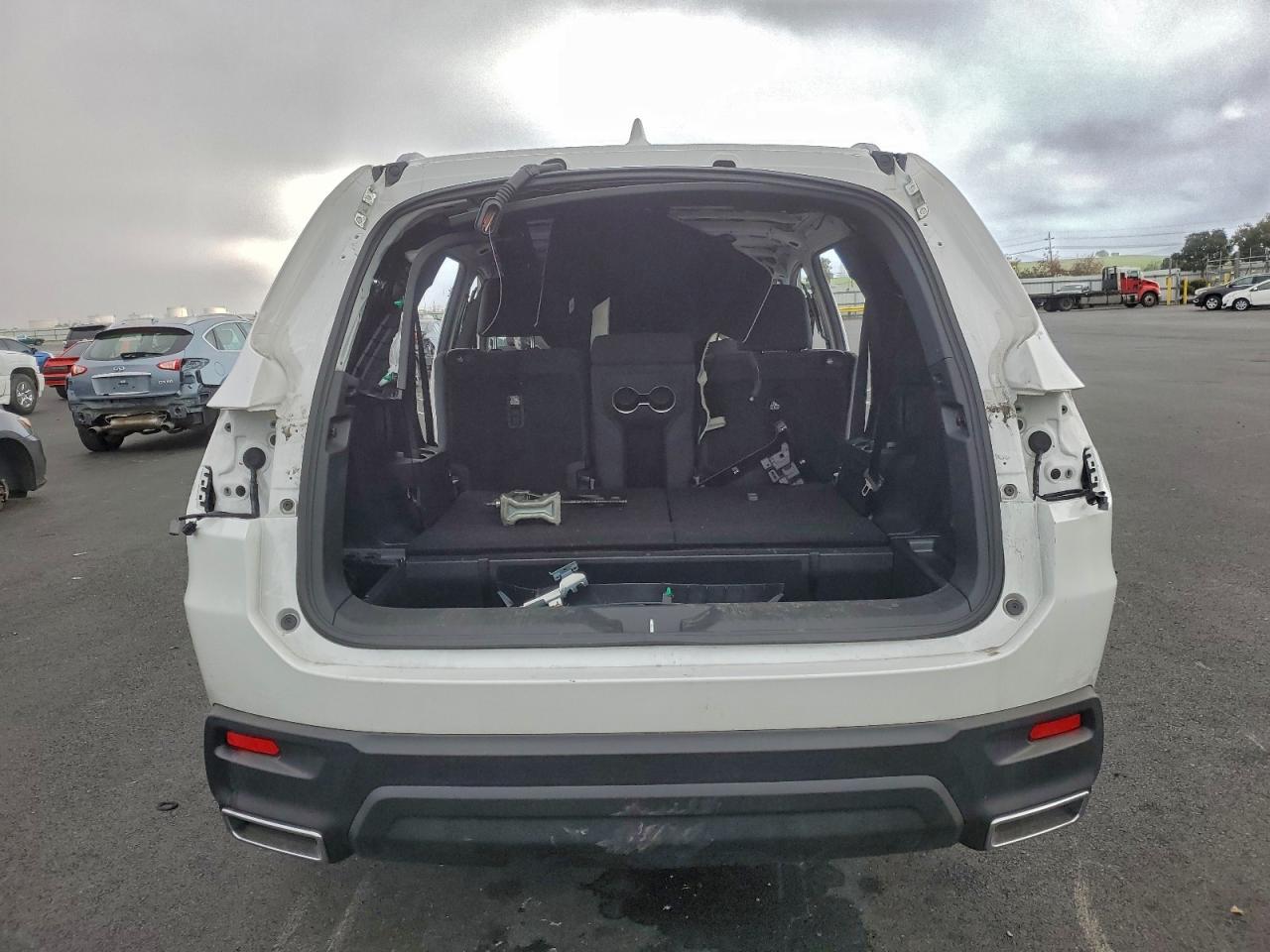 2025 HONDA PILOT SPORT photo 6