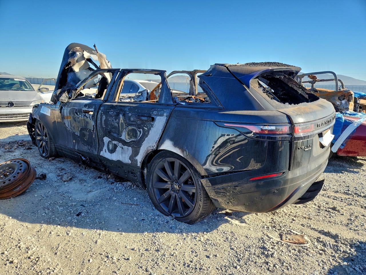 2019 LAND ROVER RANGE ROVER VELAR R-DYNAMIC SE photo 2