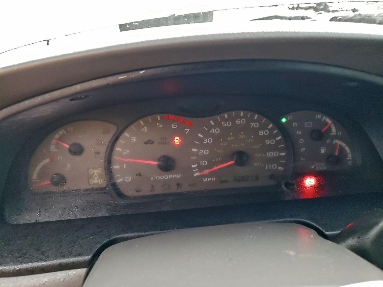 2004 TOYOTA SEQUOIA LIMITED photo 9