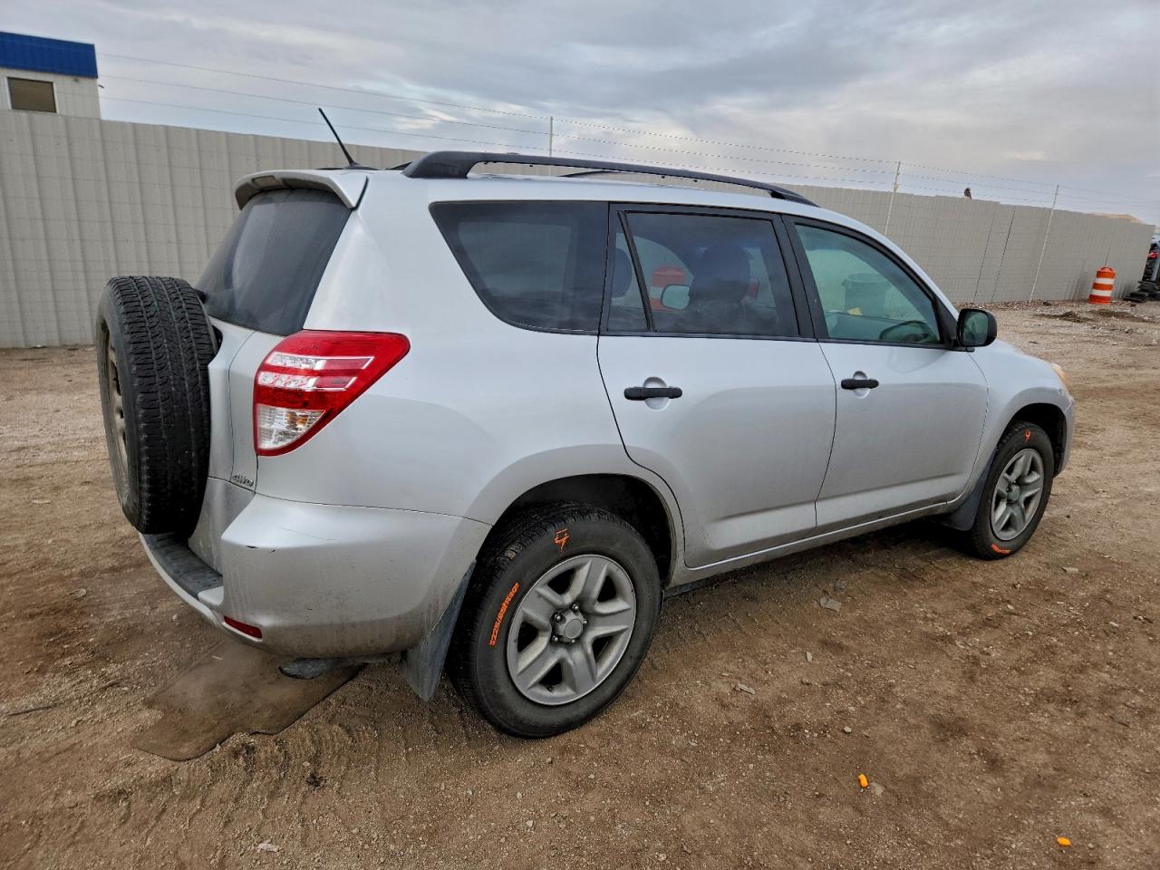 2010 TOYOTA RAV4 photo 5