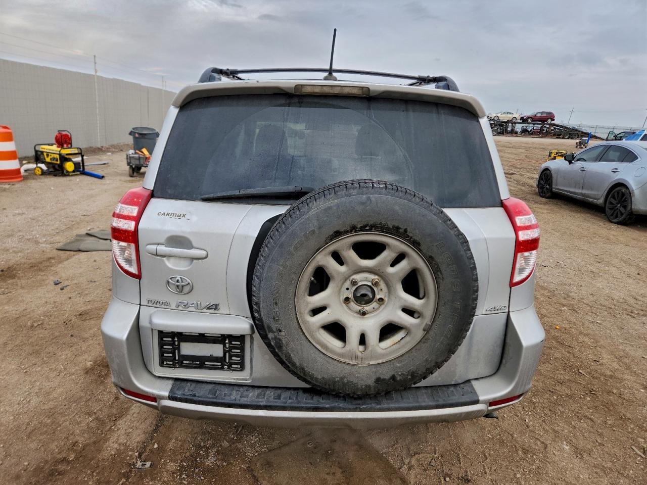 2010 TOYOTA RAV4 photo 11