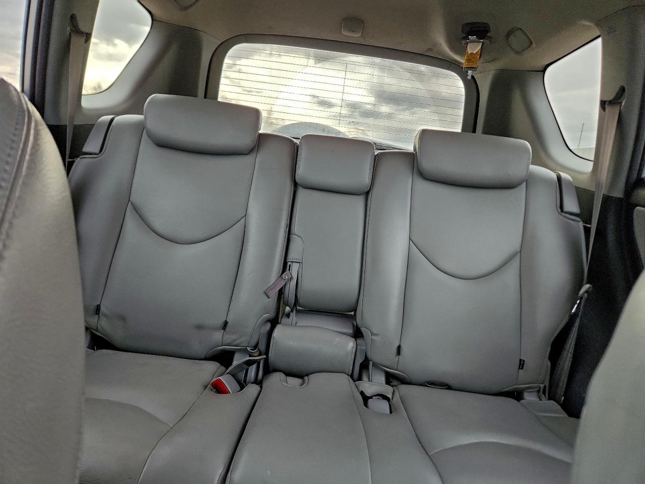 2010 TOYOTA RAV4 photo 19
