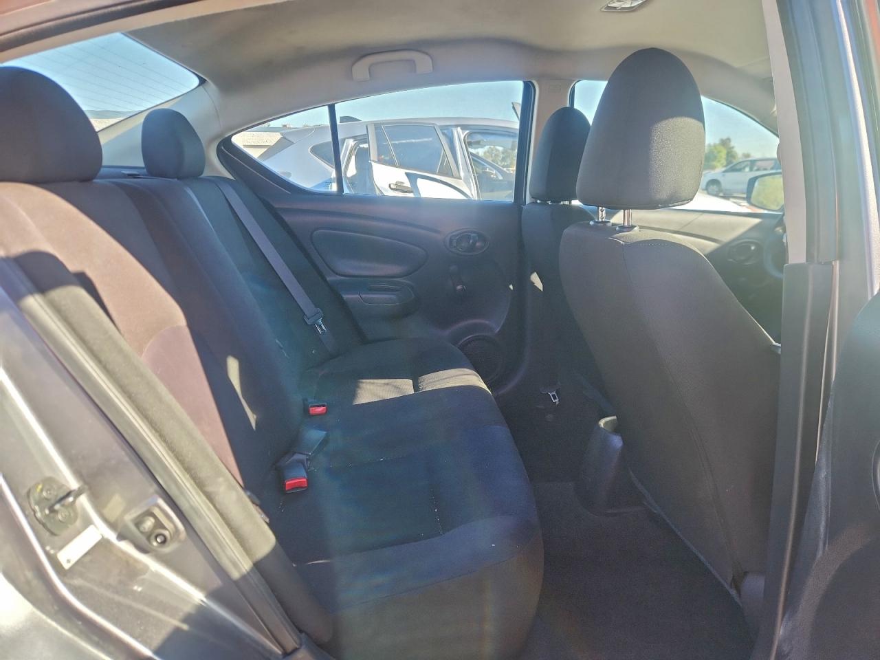 2018 NISSAN VERSA S photo 19