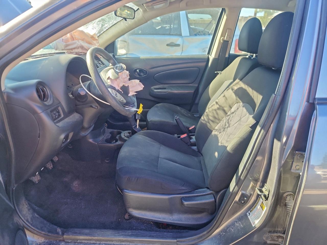 2018 NISSAN VERSA S photo 13