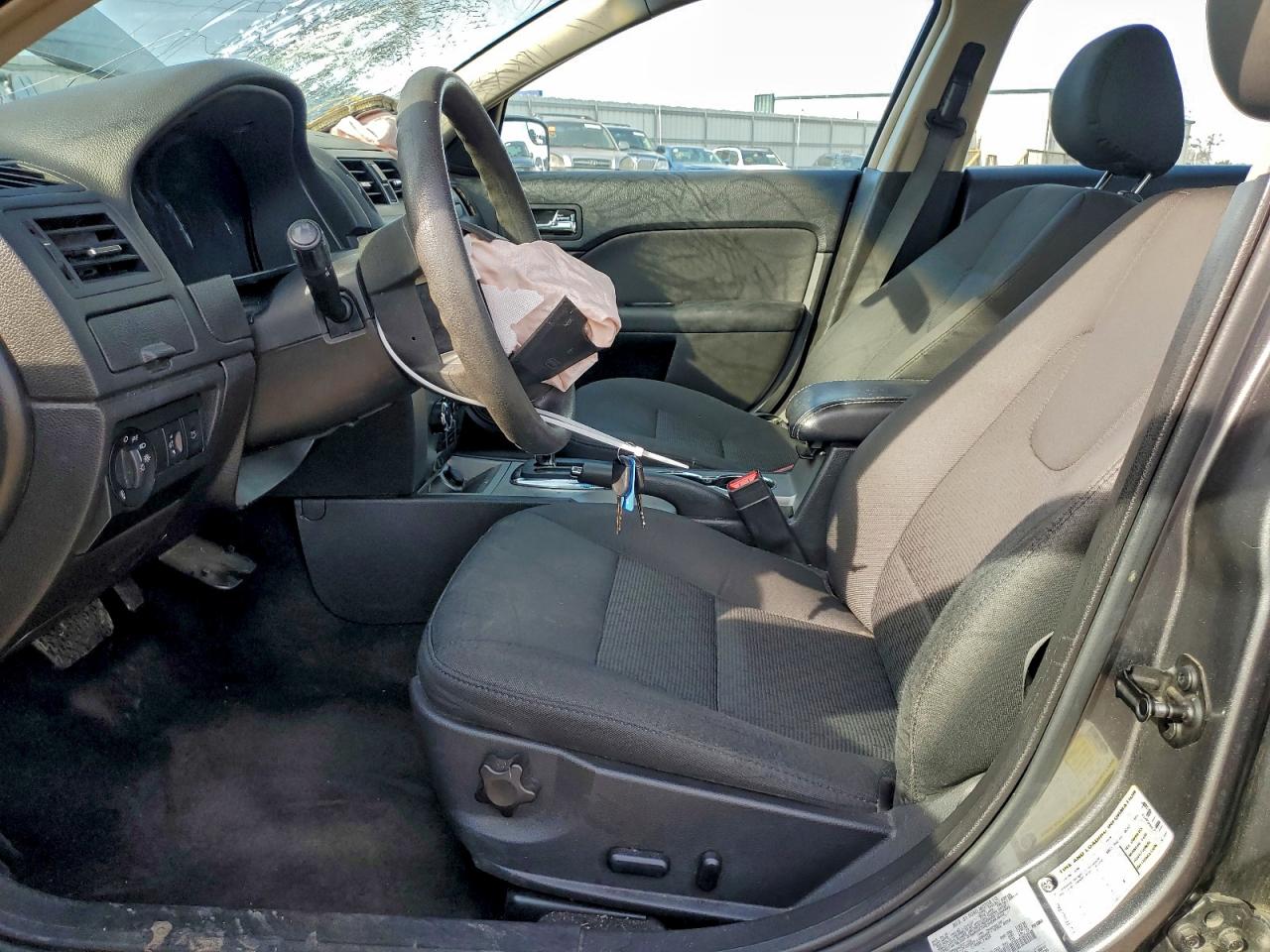 2012 FORD FUSION SE photo 25