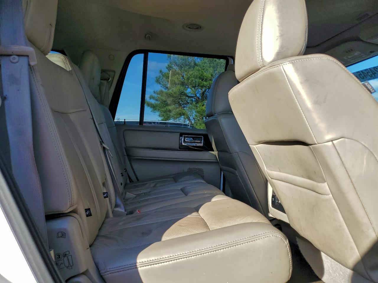 2017 LINCOLN NAVIGATOR SELECT photo 11