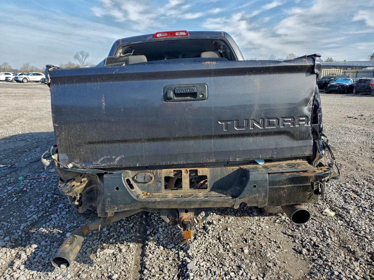 2018 TOYOTA TUNDRA CREWMAX SR5 photo 6