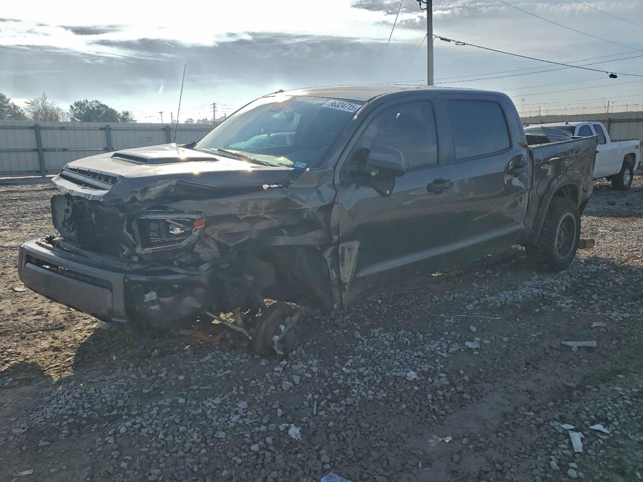 2018 TOYOTA TUNDRA