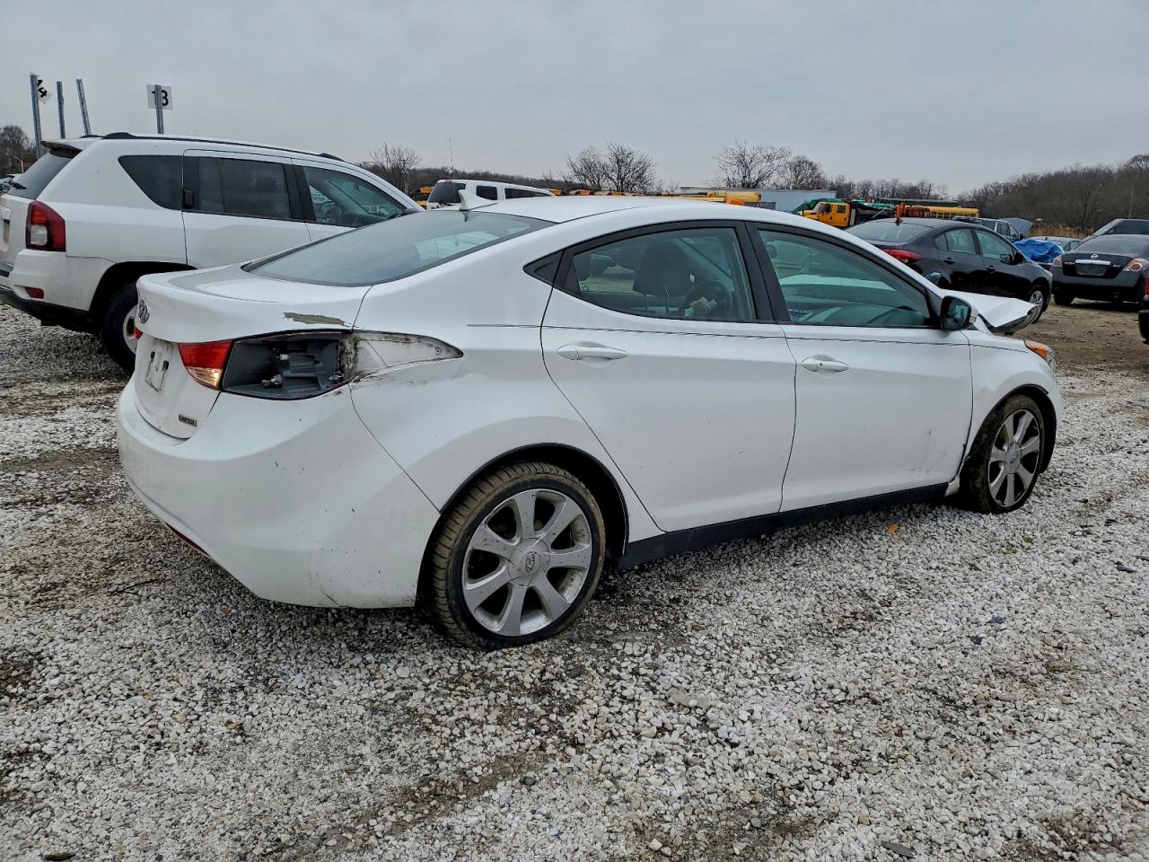 2013 HYUNDAI ELANTRA GLS photo 3