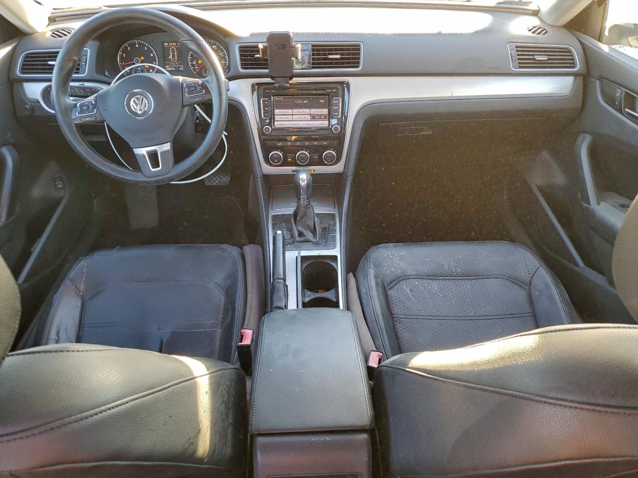 2012 VOLKSWAGEN PASSAT SE photo 8