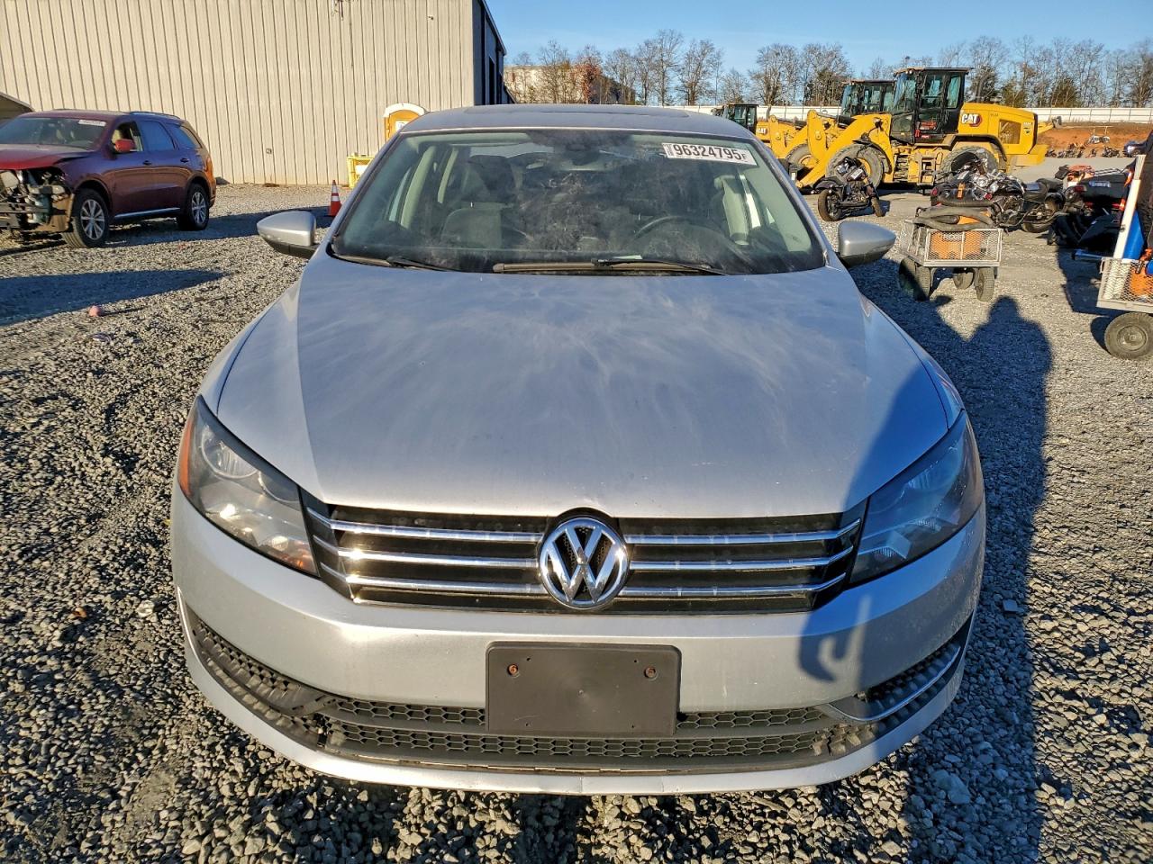 2012 VOLKSWAGEN PASSAT SE photo 5