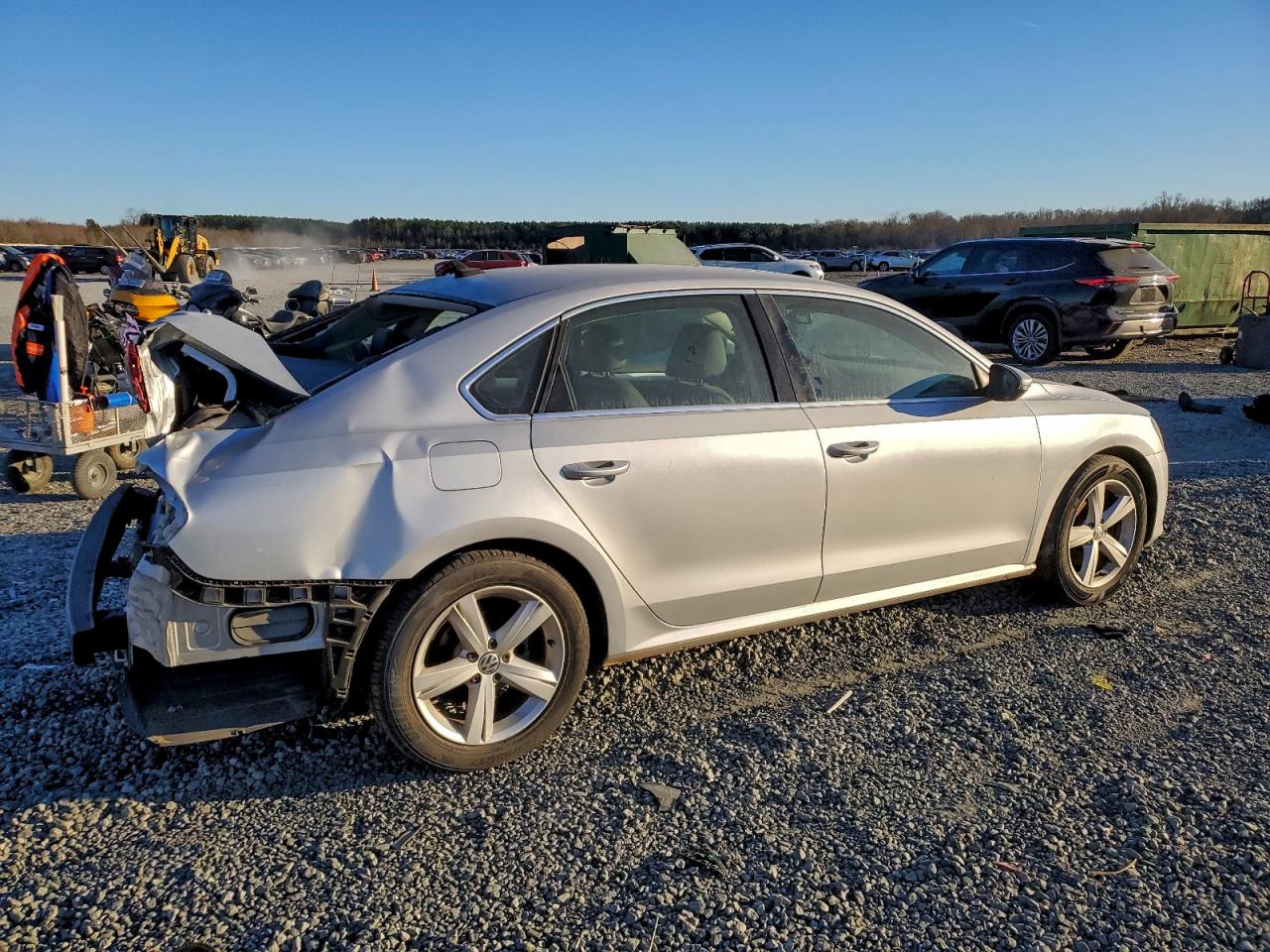 2012 VOLKSWAGEN PASSAT SE photo 3