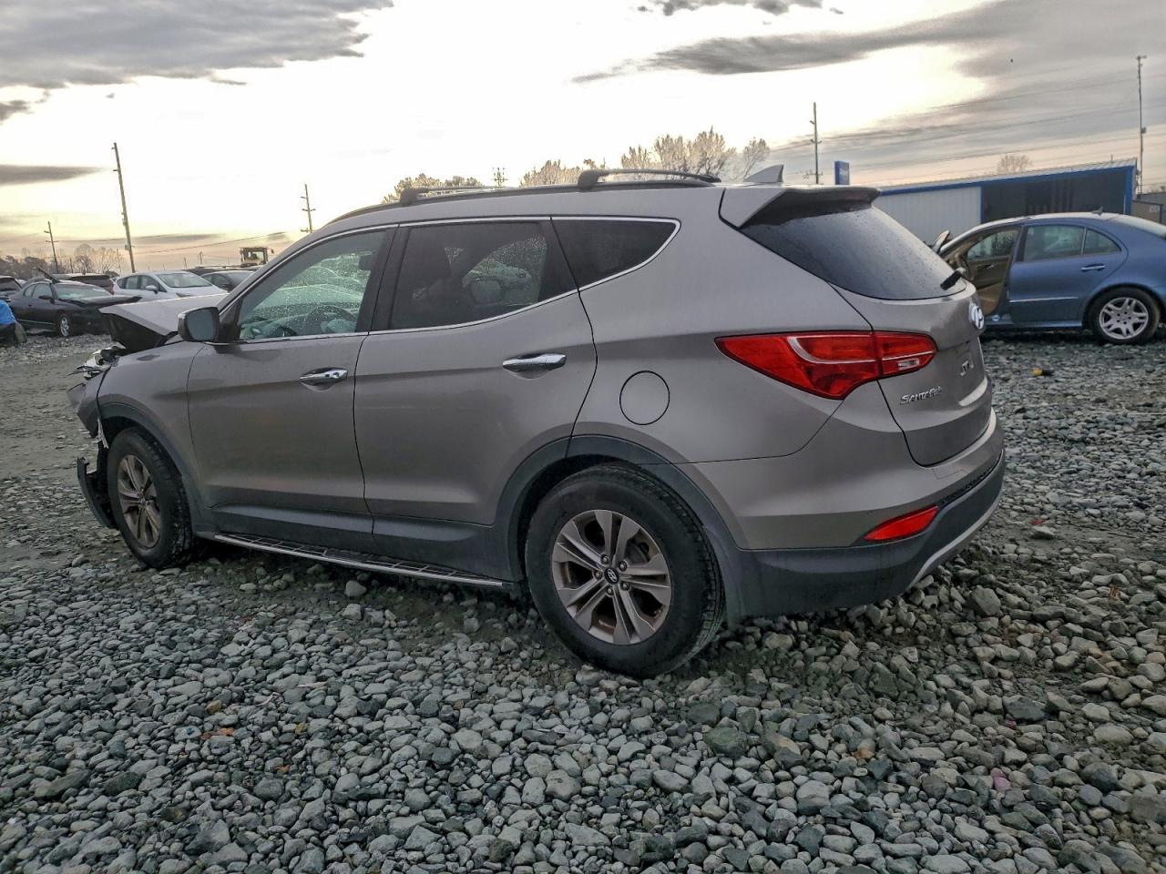 2015 HYUNDAI SANTA FE SPORT photo 2