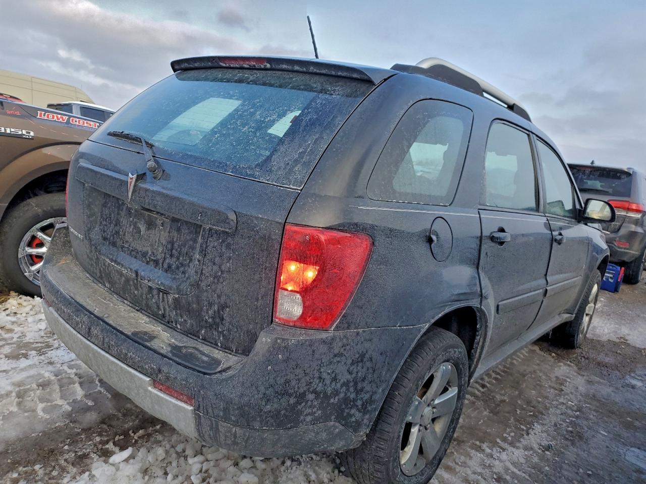 2008 PONTIAC TORRENT photo 3
