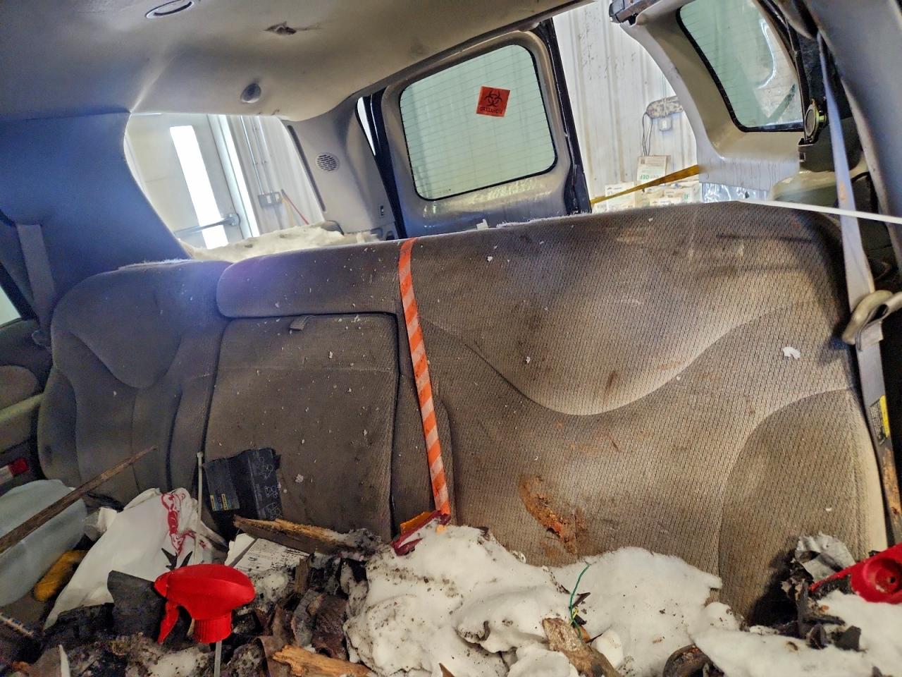 2002 GMC YUKON photo 10