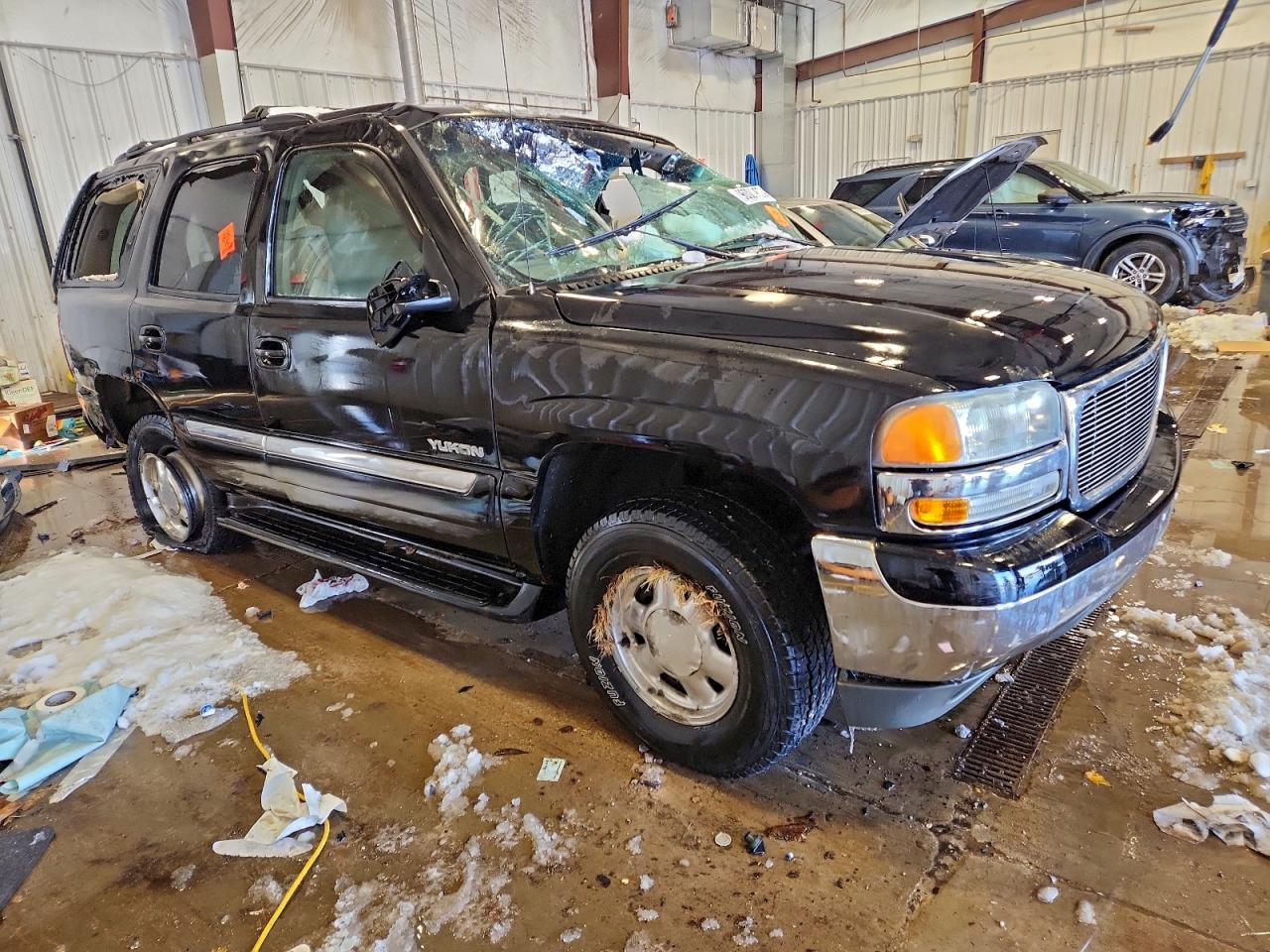 2002 GMC YUKON photo 4