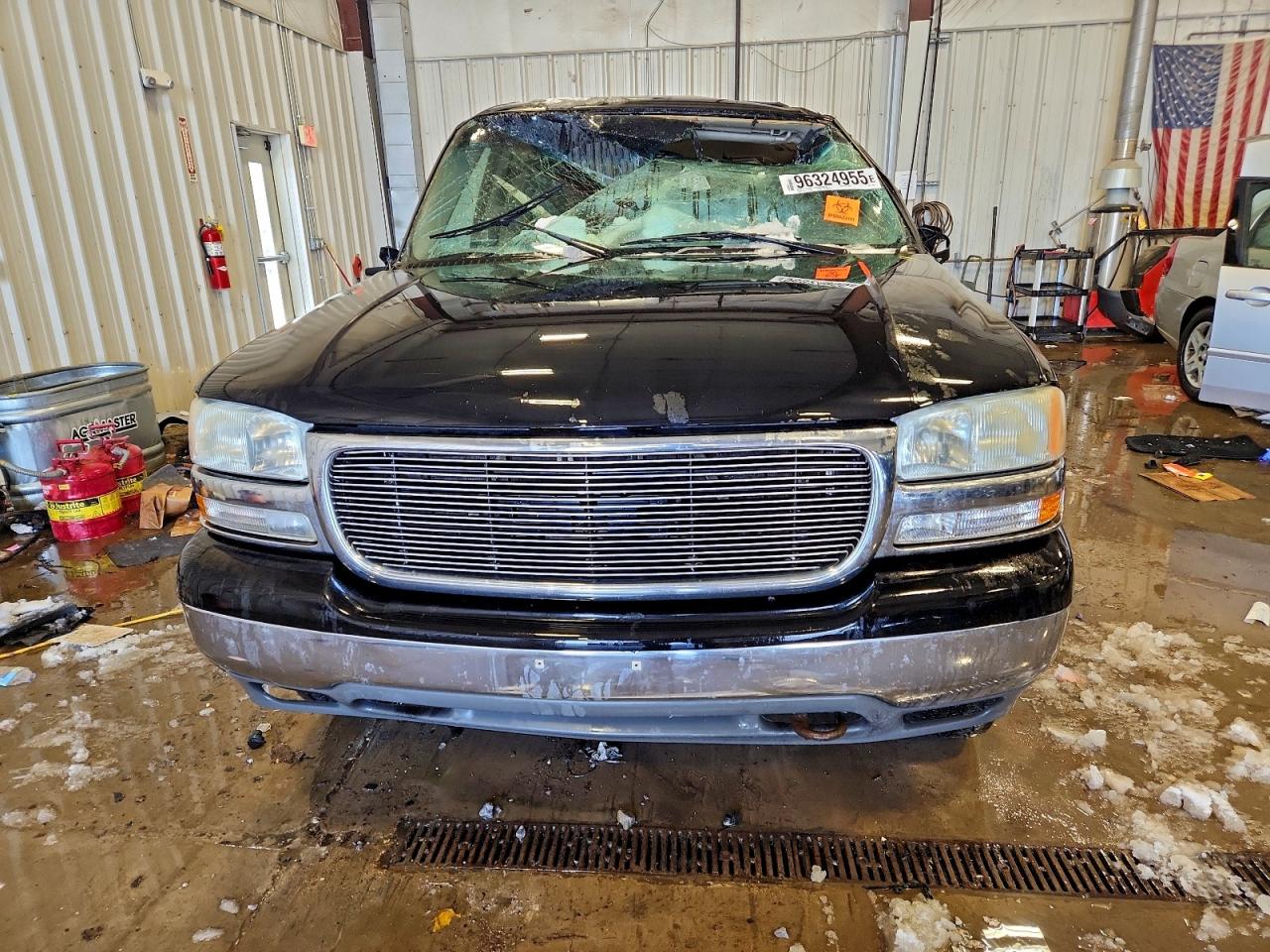 2002 GMC YUKON photo 5