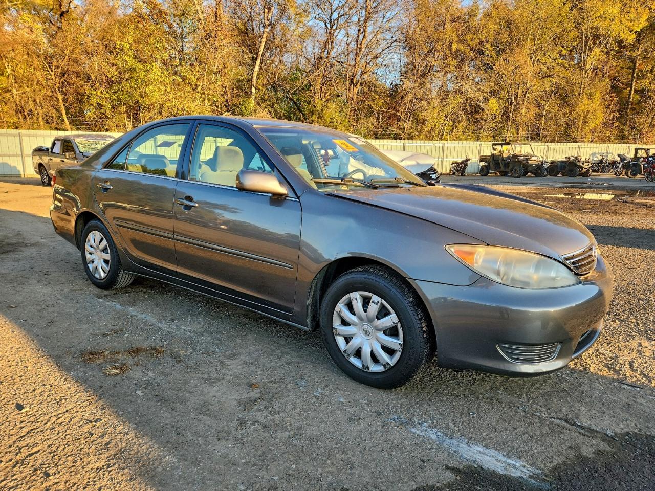 2006 TOYOTA CAMRY LE photo 4