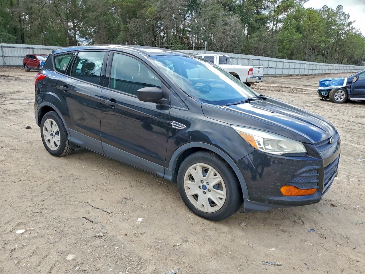 2014 FORD ESCAPE S photo 4