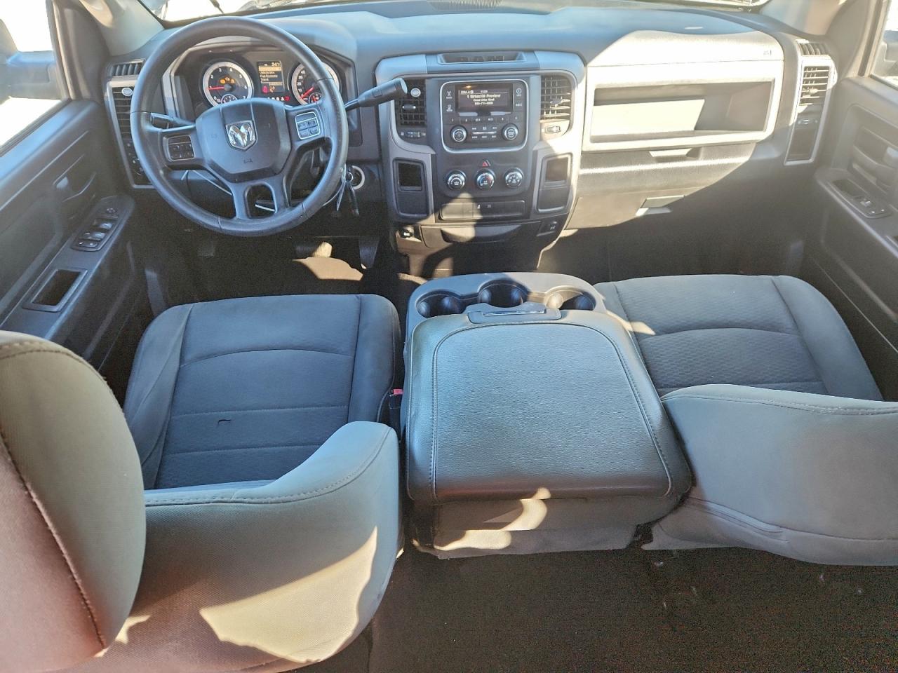 2014 RAM 1500 ST photo 8