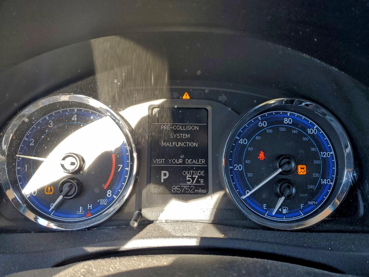 2018 TOYOTA COROLLA L photo 9