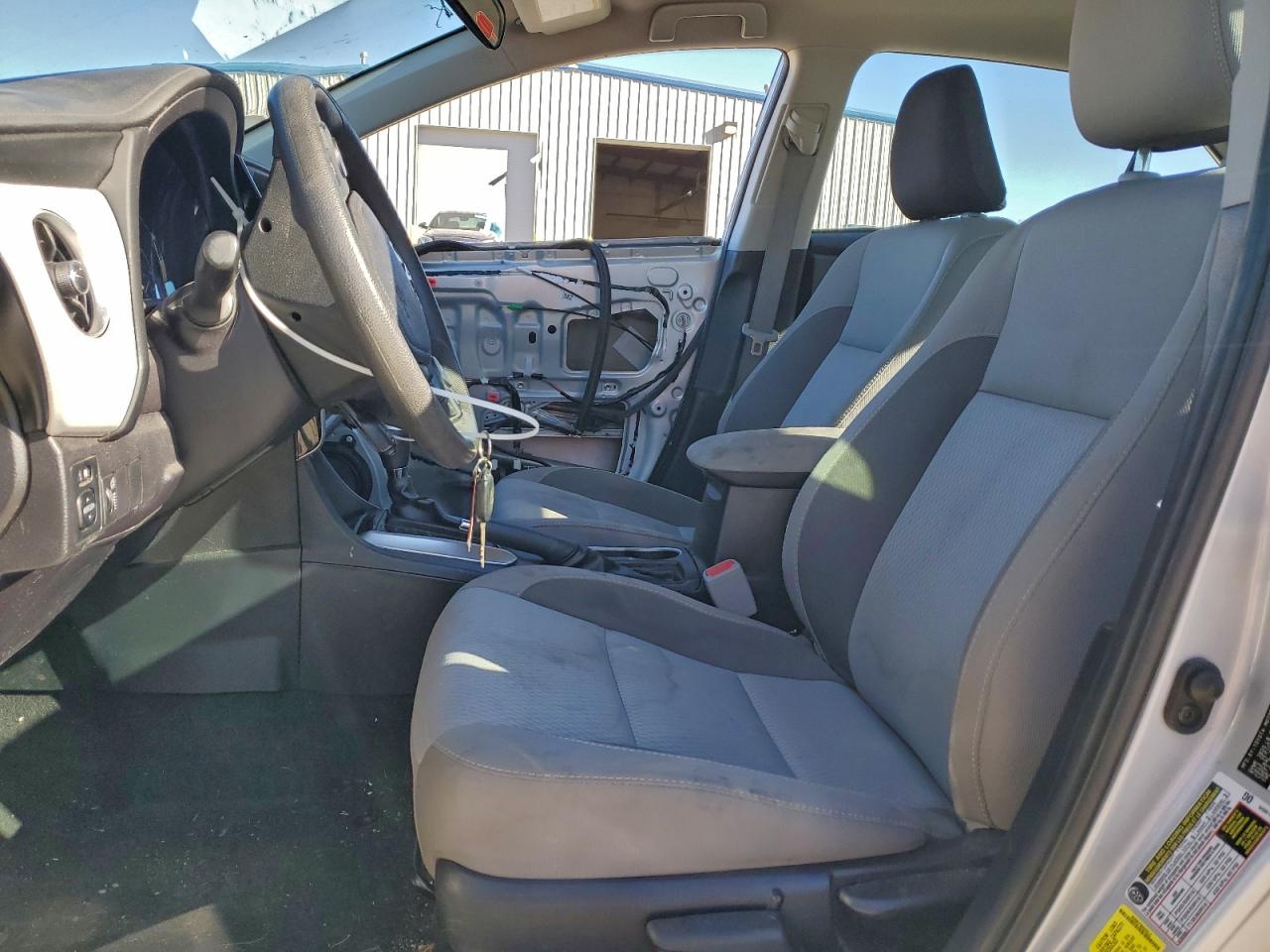 2018 TOYOTA COROLLA L photo 7