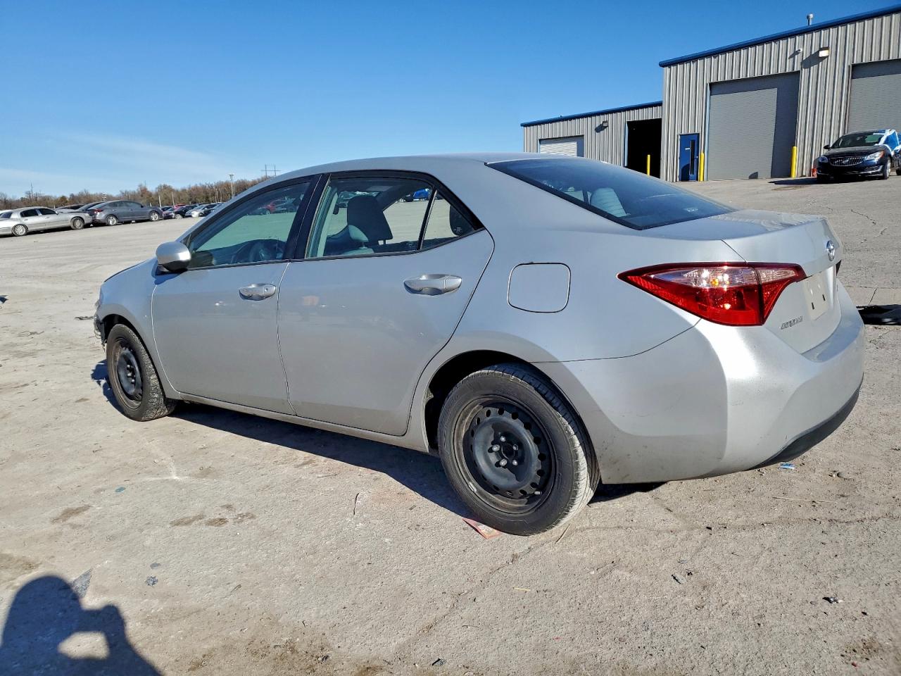 2018 TOYOTA COROLLA L photo 2
