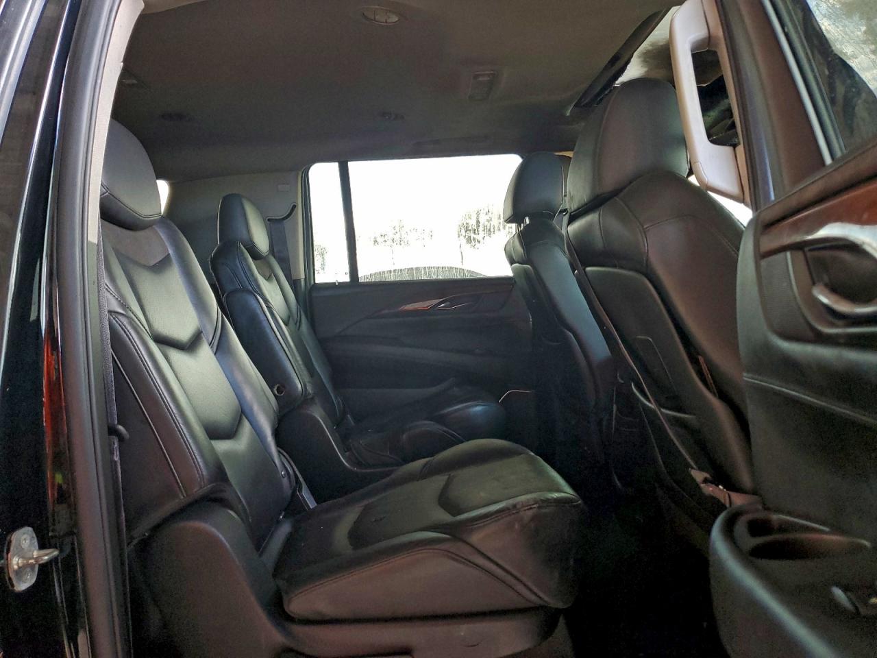 2016 CADILLAC ESCALADE ESV LUXURY photo 11