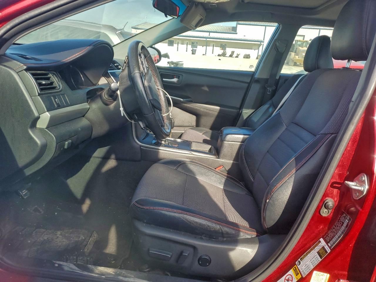 2016 TOYOTA CAMRY LE photo 7