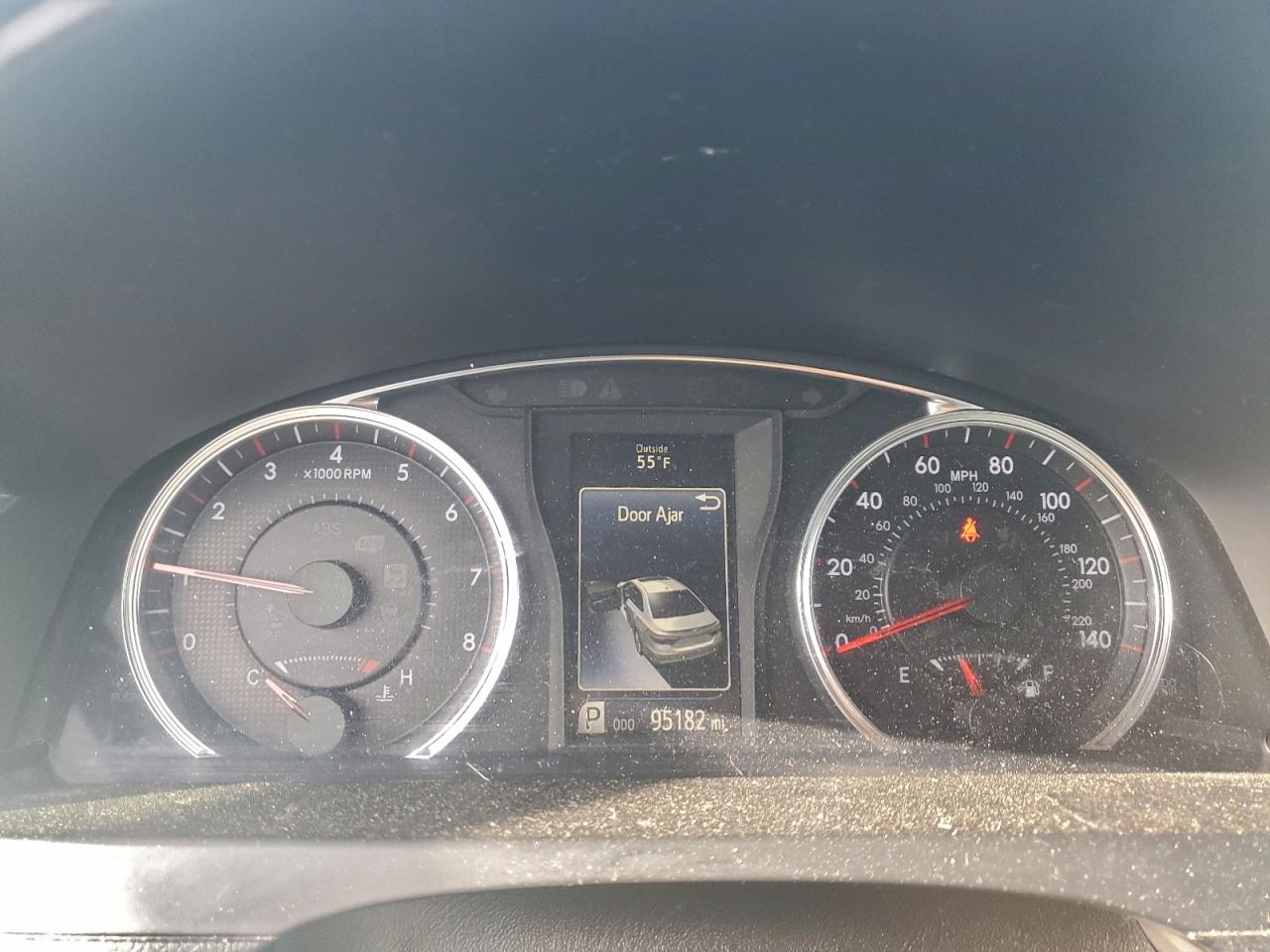 2016 TOYOTA CAMRY LE photo 9