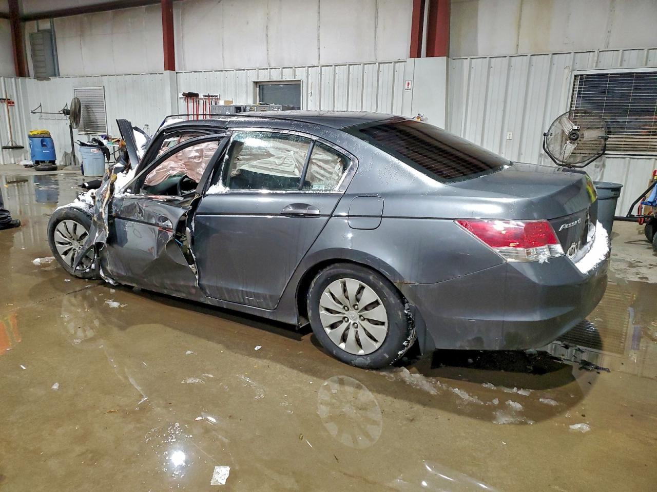 2008 HONDA ACCORD LX photo 2