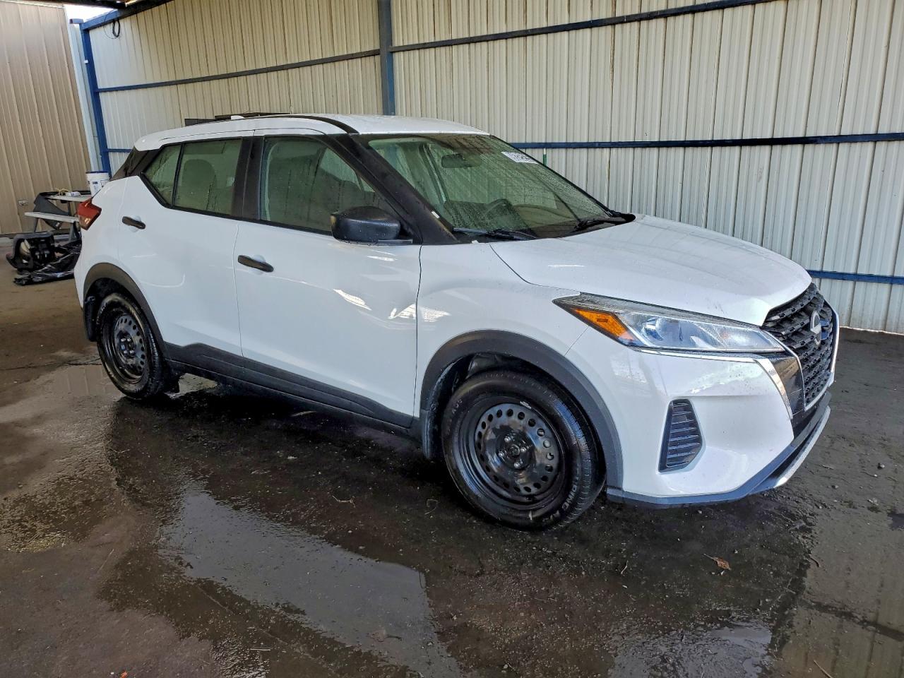 2022 NISSAN KICKS S photo 4