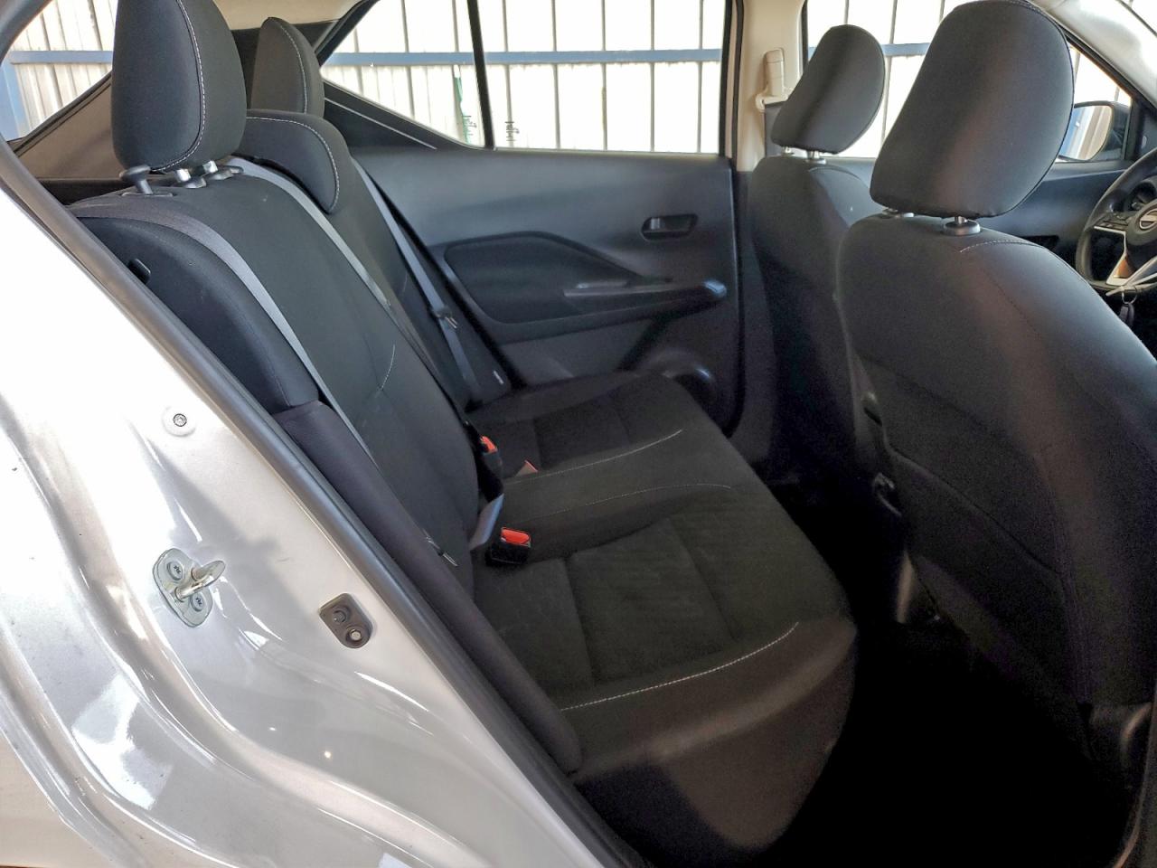 2022 NISSAN KICKS S photo 11