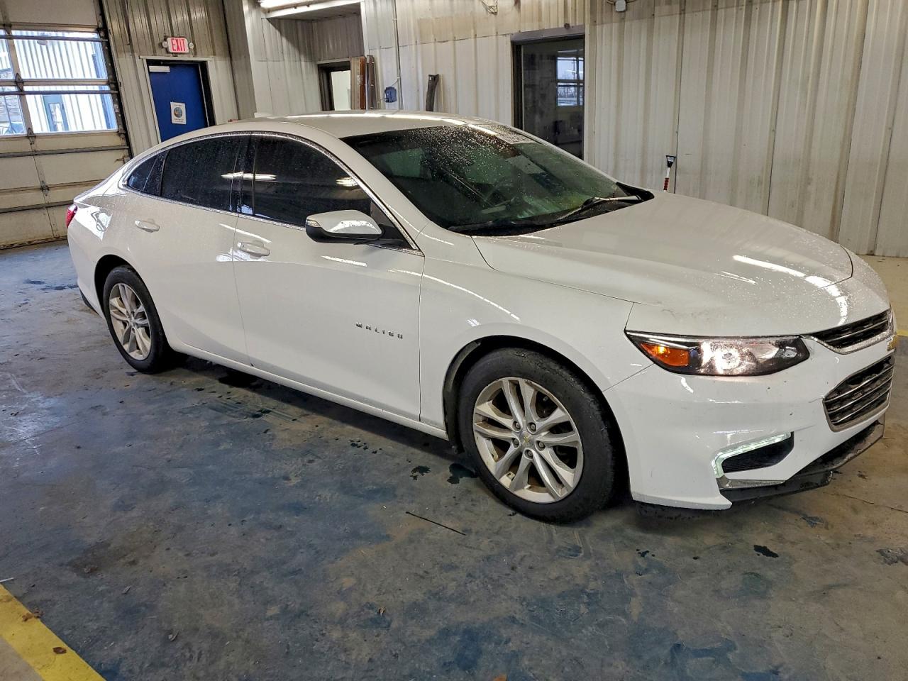 2016 CHEVROLET MALIBU LT photo 4