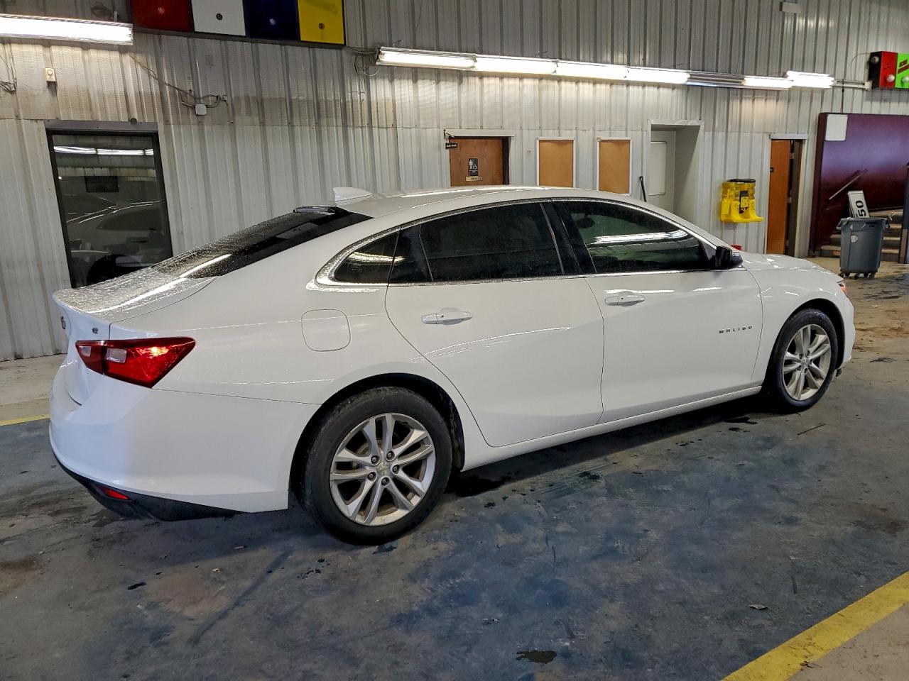 2016 CHEVROLET MALIBU LT photo 3