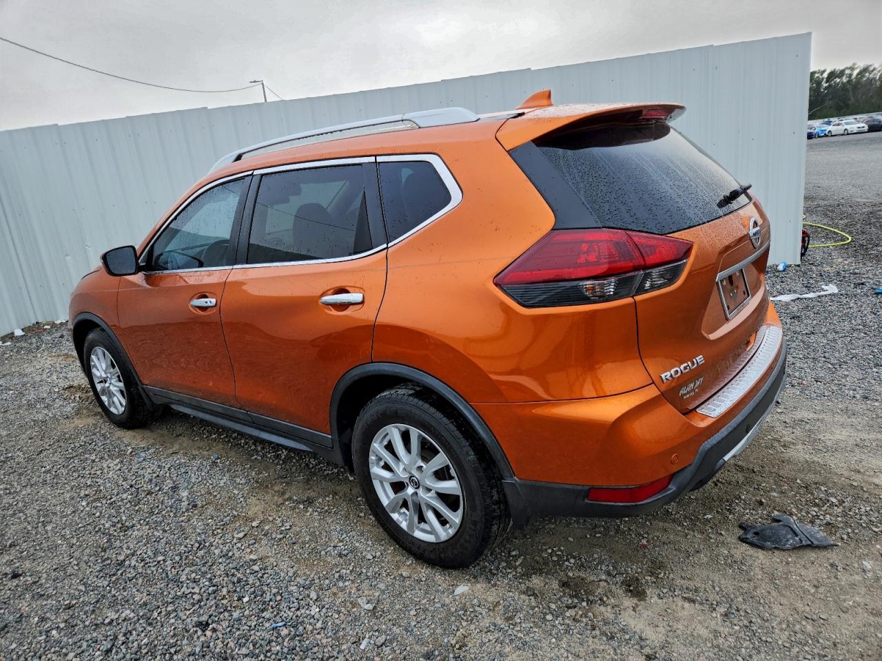 2019 NISSAN ROGUE S photo 2