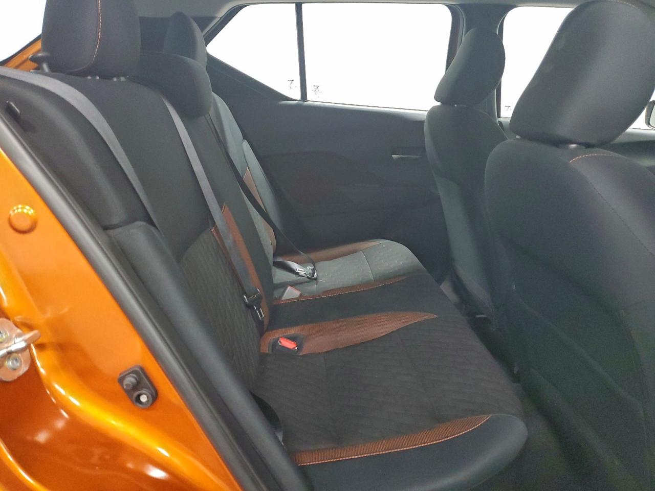 2021 NISSAN KICKS SR photo 10