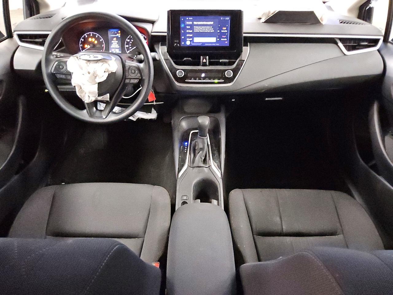 2025 TOYOTA COROLLA LE photo 8