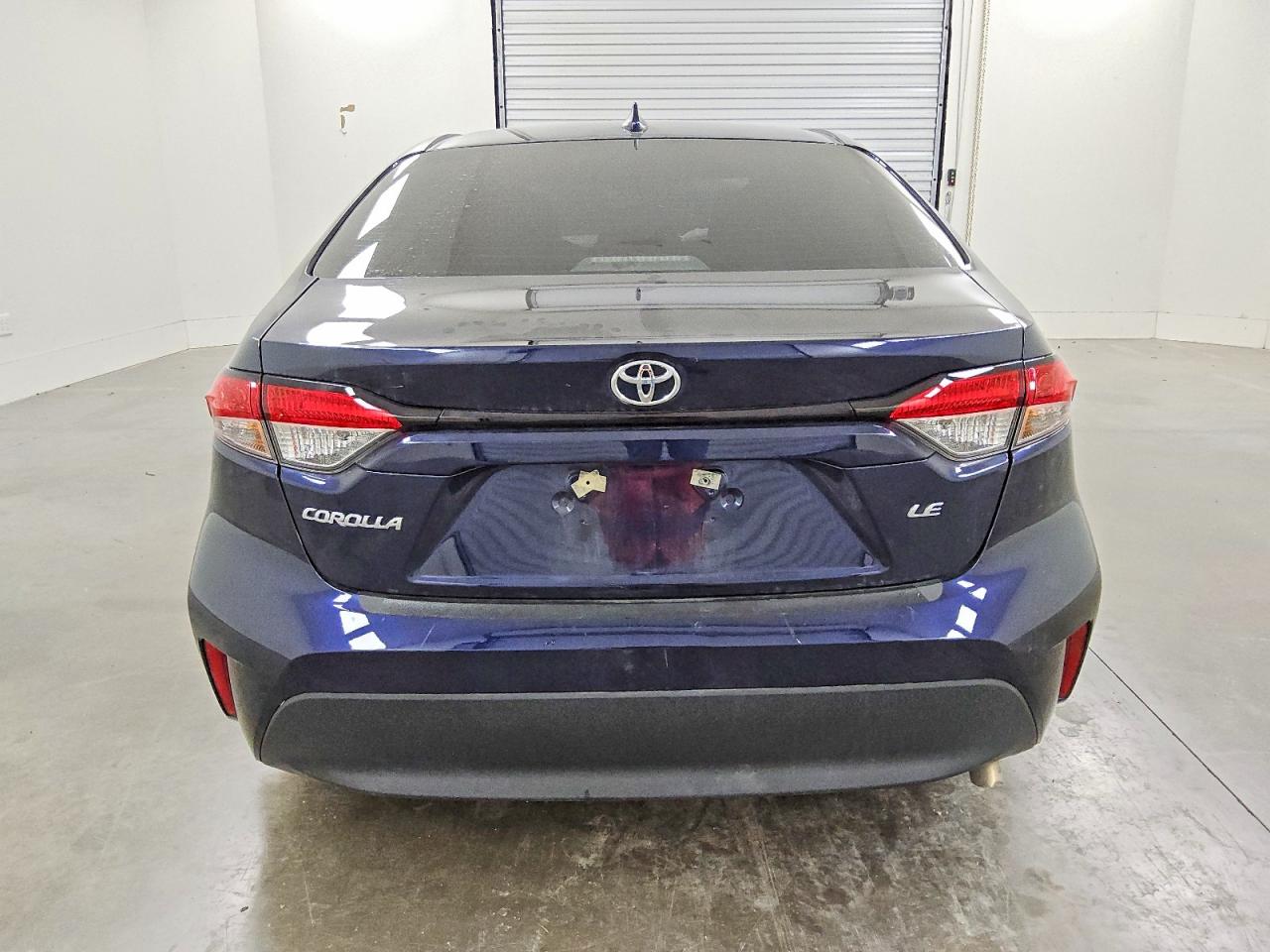 2025 TOYOTA COROLLA LE photo 6