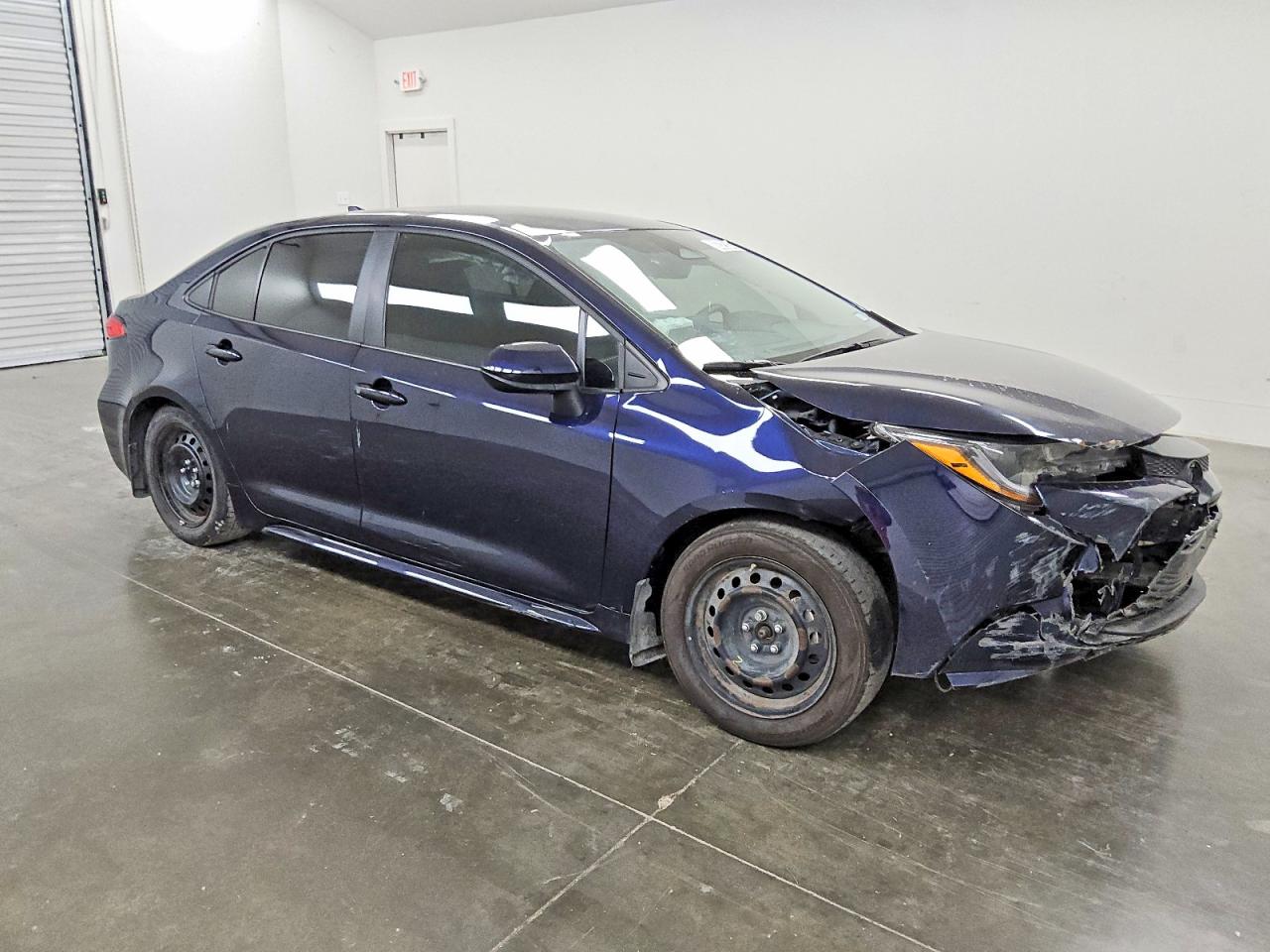 2025 TOYOTA COROLLA LE photo 4