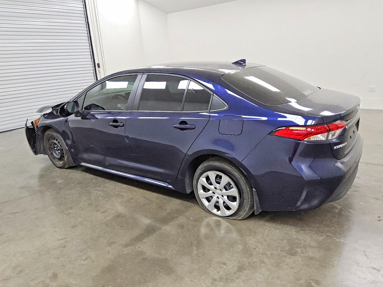 2025 TOYOTA COROLLA LE photo 2