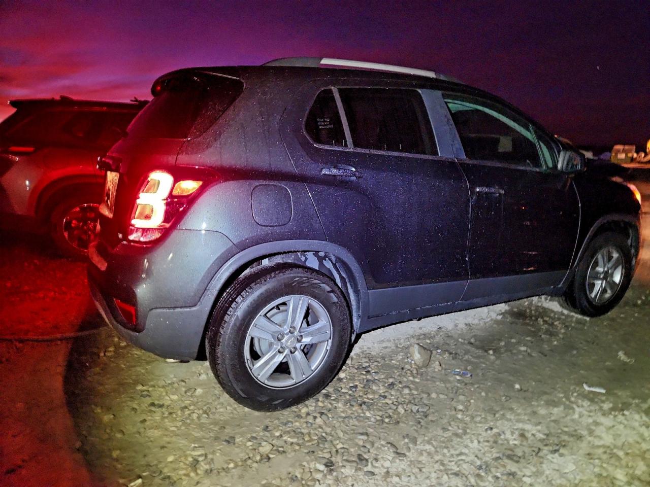 2020 CHEVROLET TRAX 1LT photo 3