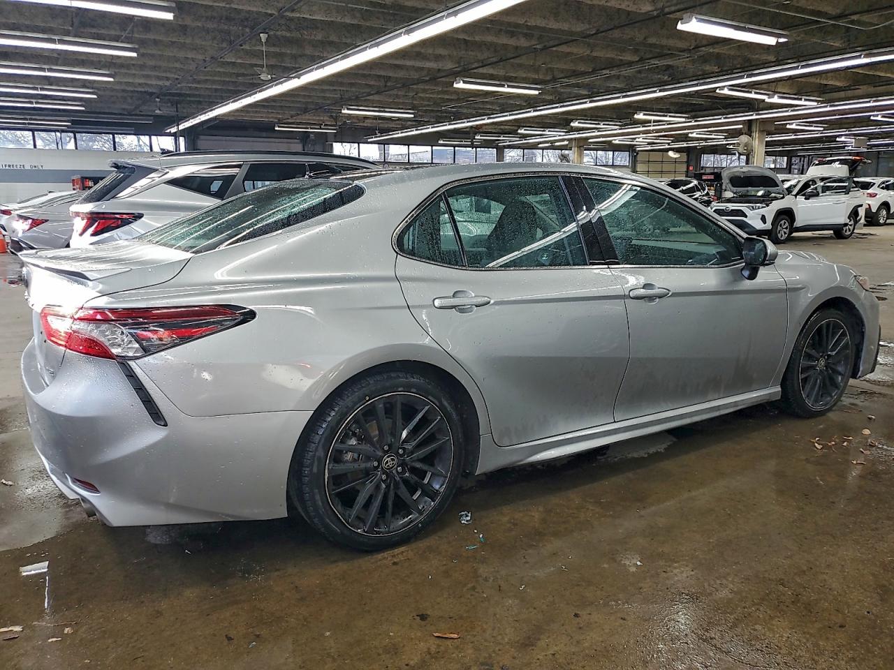 2022 TOYOTA CAMRY XSE photo 3