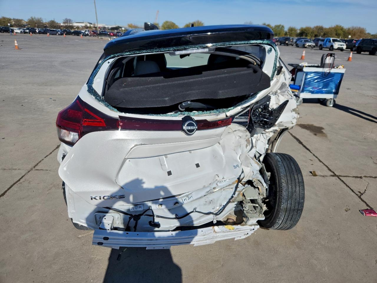 2023 NISSAN KICKS SR photo 16