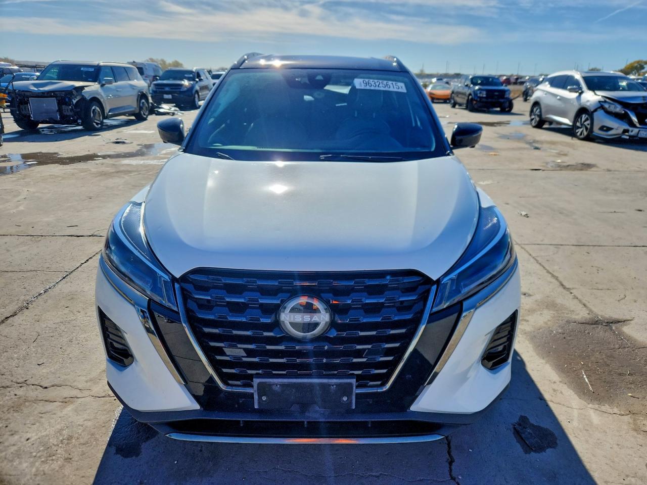2023 NISSAN KICKS SR photo 13