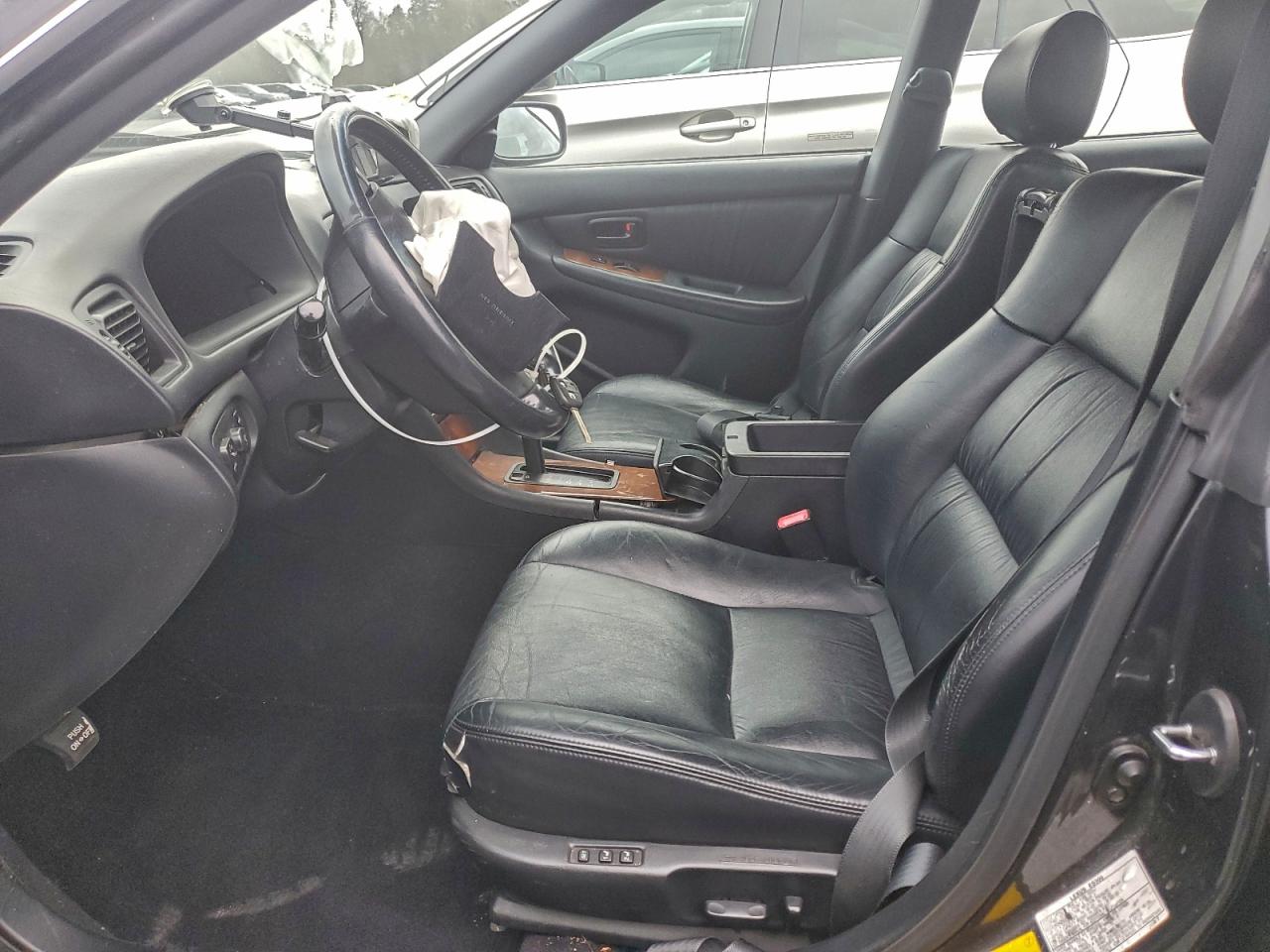 2001 LEXUS ES 300 photo 13