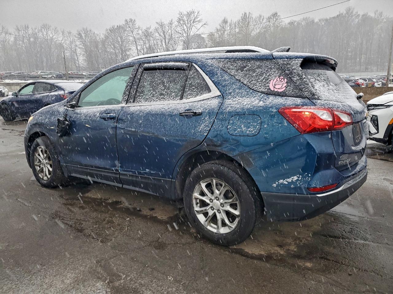 2020 CHEVROLET EQUINOX LT photo 2