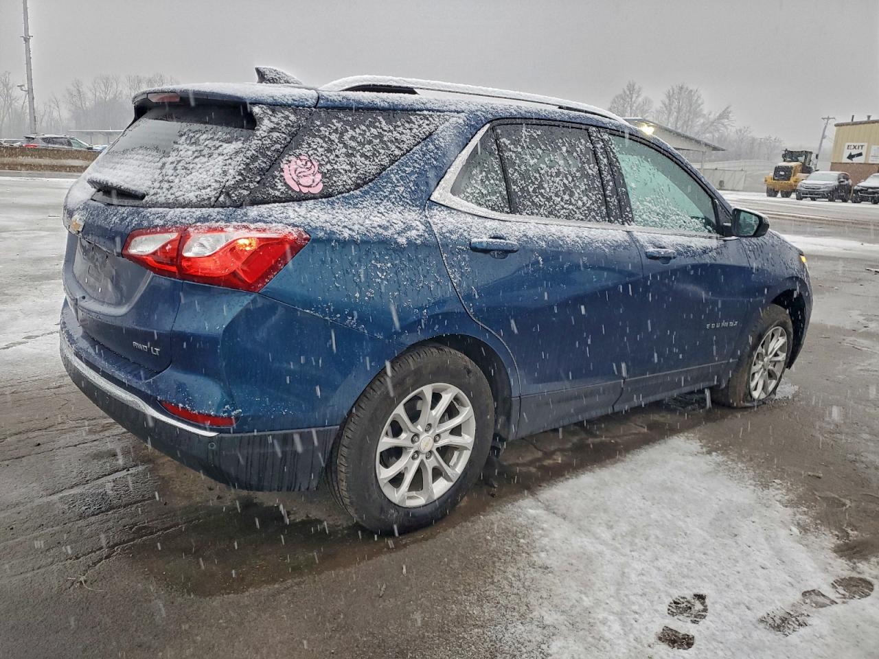 2020 CHEVROLET EQUINOX LT photo 3